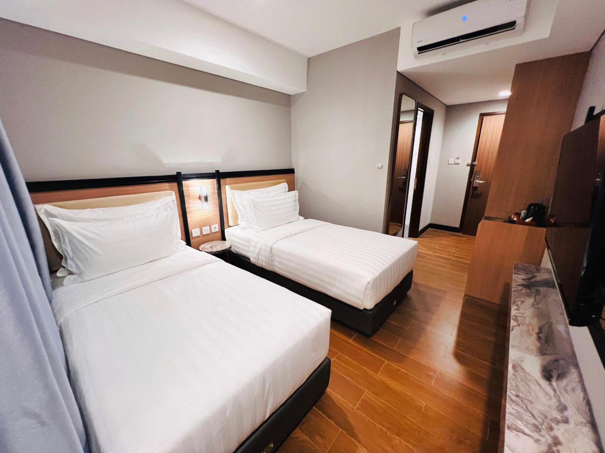 D'Primahotel Airport Sultan Hasanuddin Makassar Sudiang Экстерьер фото